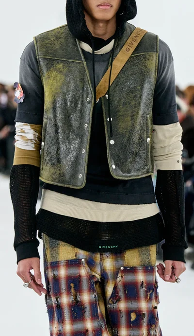Look 15